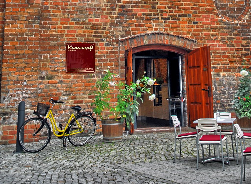 A small cafe near  the archaeological museum.
