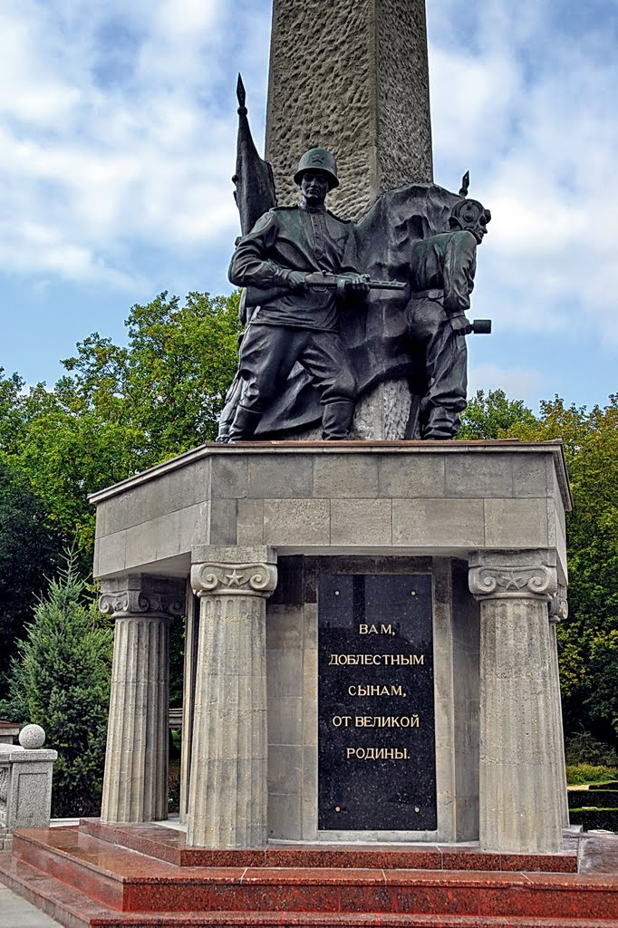 Soviet soldiers on the  Havel-canal