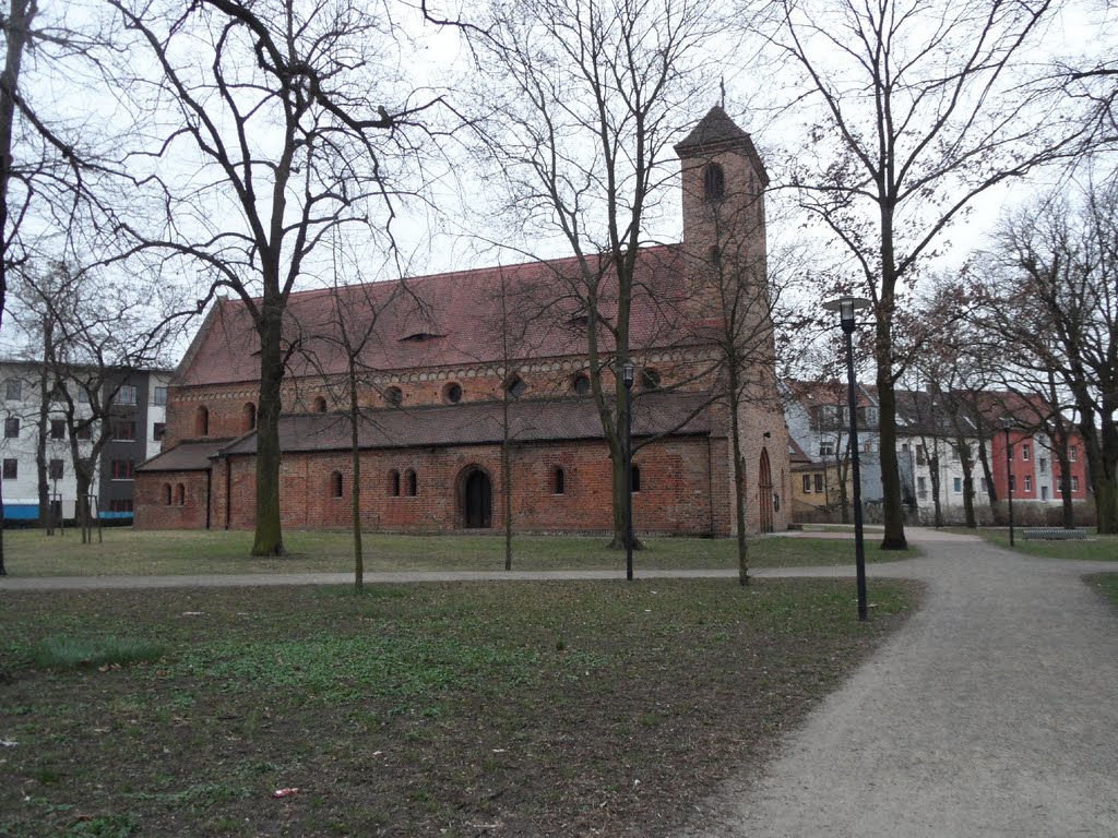 Nikolaikirche am Puschkinpark