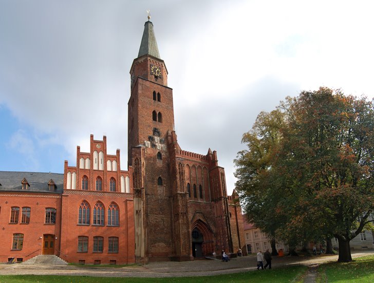 Dom