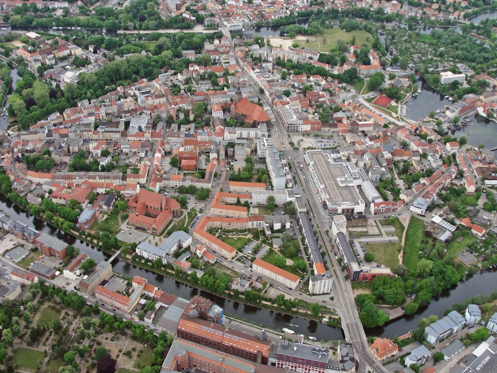 Luftbild Brandenburg a.d. Havel Zentrum -  Sankt Annen Galerie Center Hauptstraße