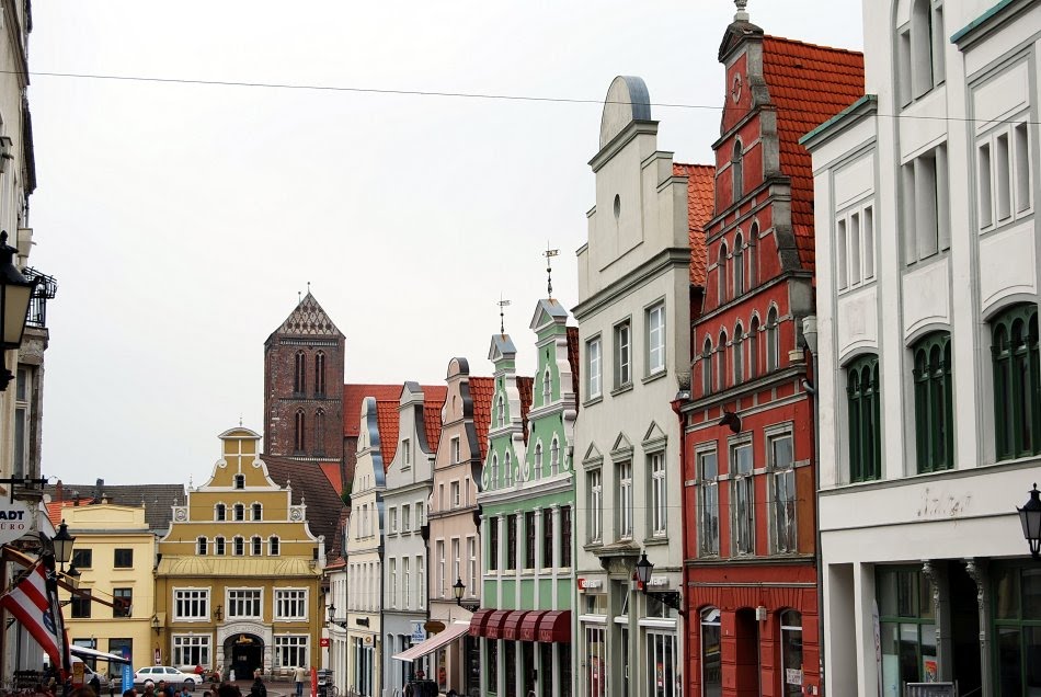 Sanierte Häuser schmücken die Altstadt von Wismar