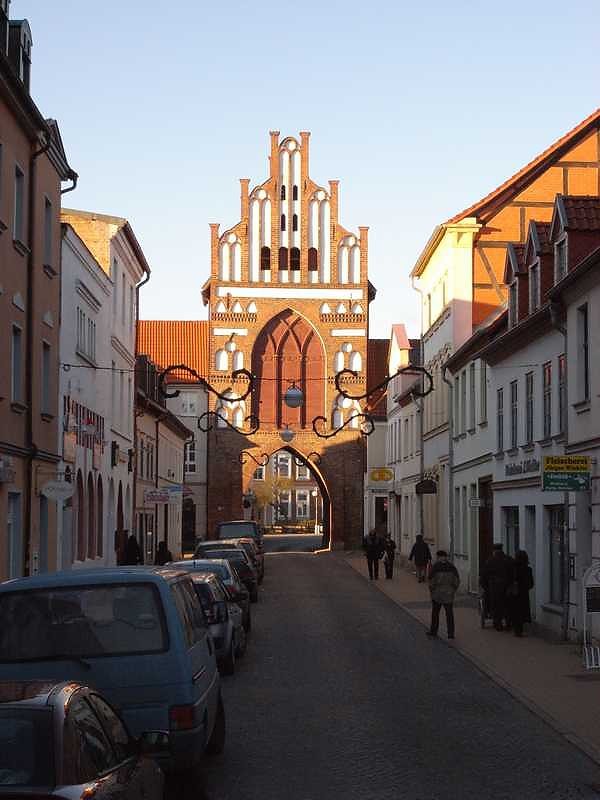 Teterow, Rostocker Tor (Stadtseite)