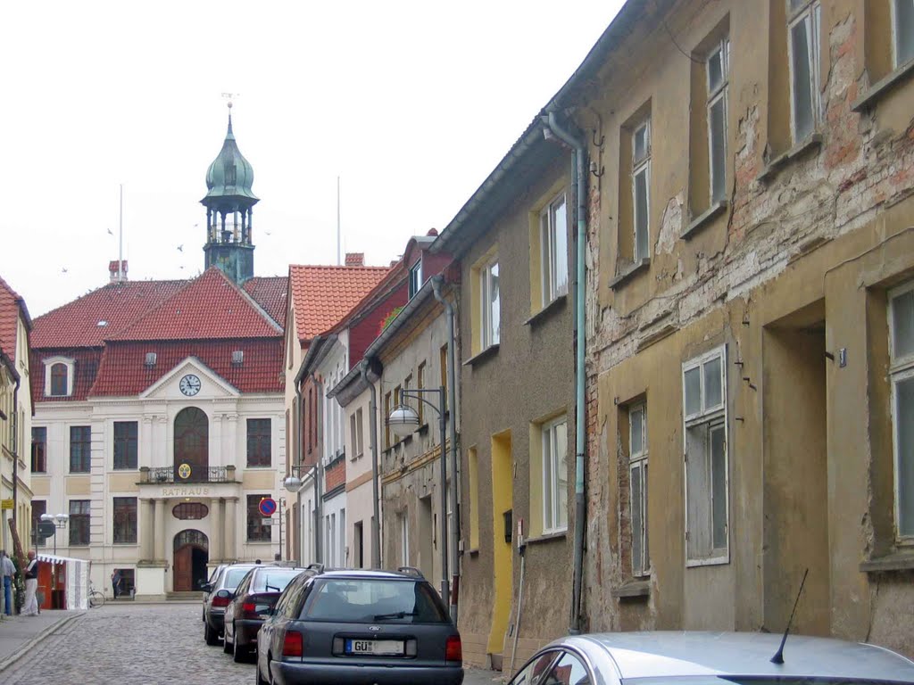 Blick von der Pferdemarktstrasse zum Rathaus