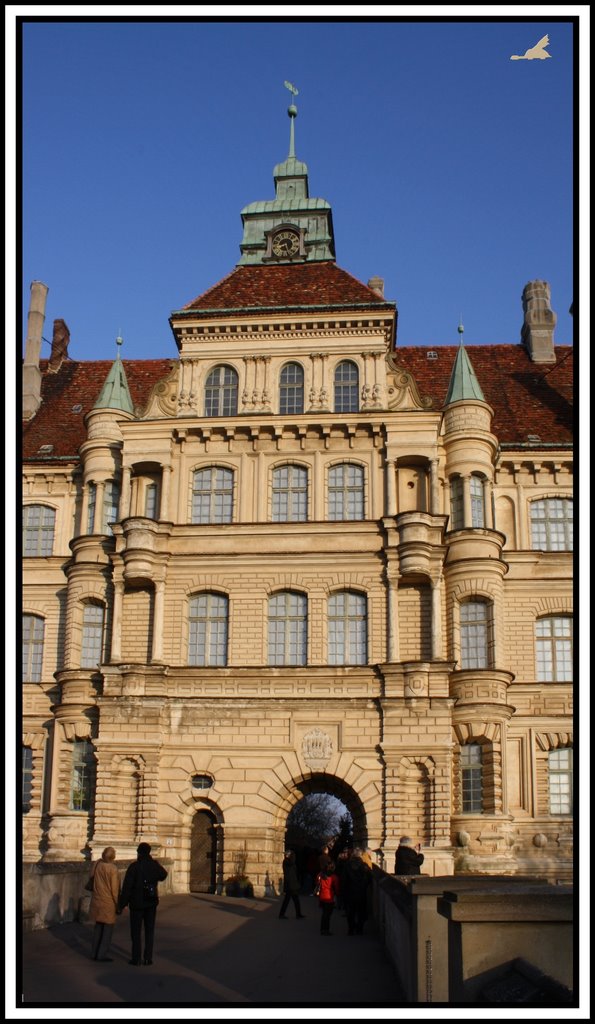 Renaissanceschloss Güstrow, Fassade