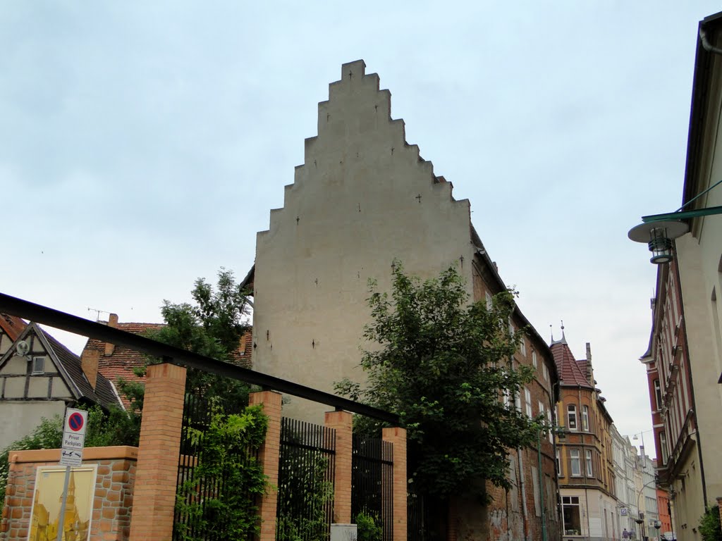Güstrow Old Houses  -  by R©my