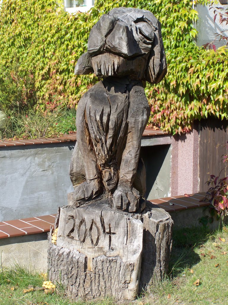 Wachhund (Weinbergstraße Güstrow)