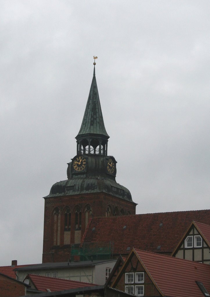 Güstrow: Blick zur Pfarrkirche "St. Marien" 05.12.2007