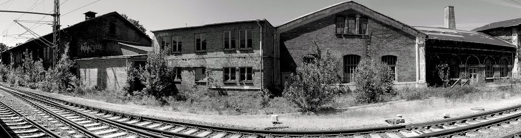 Am Bahnhof
