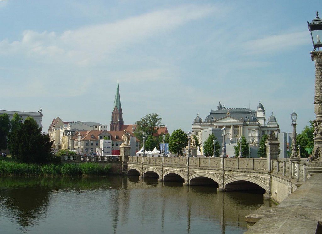 Der Dom und Theater