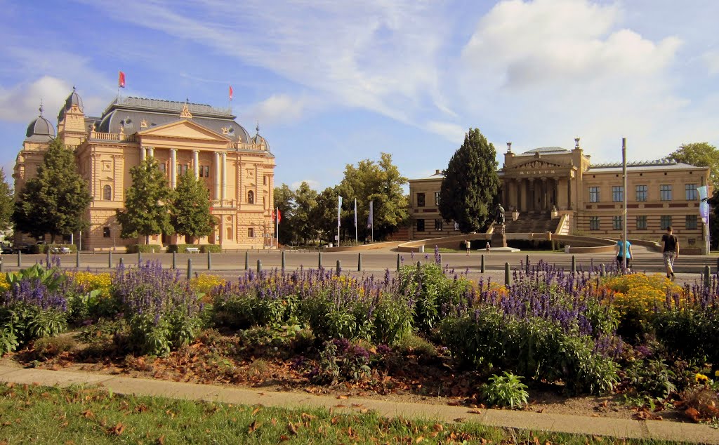 Staatstheater & Staatliches Museum Schwerin / State Theatre & State Museum of Schwerin