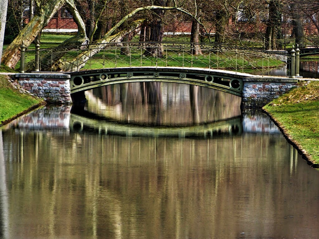 Brücke im Schlosspark