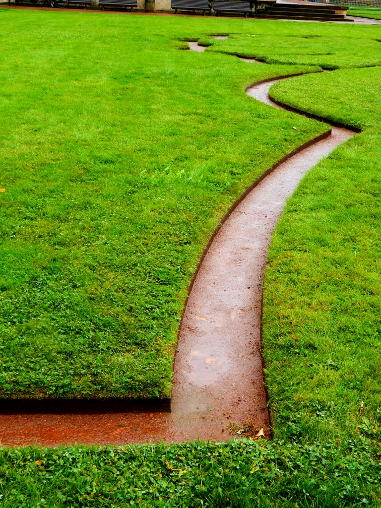 line in the garden of the palace of Zwinger