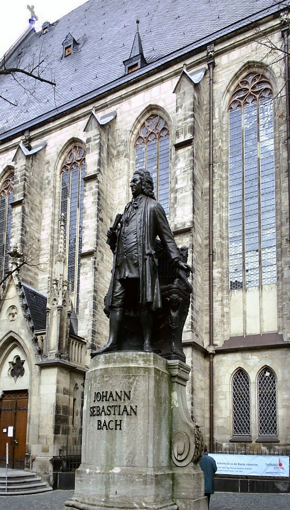 Johann-Sebastian-Bach-Denkmal an der Leipziger Thomaskirche