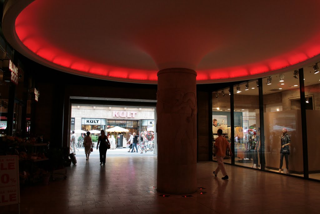 Leipzig ✰2010✰ Farbspiel in der Messehof-Passage