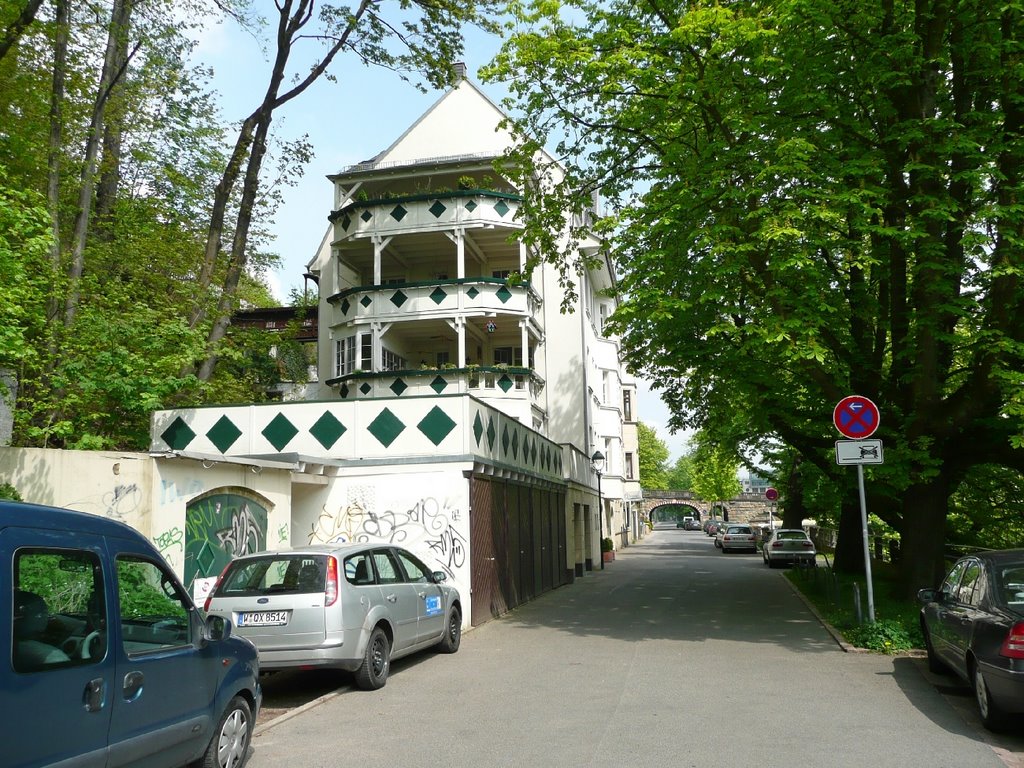 Chemnitz - Fabrikstraße mit denkmalgeschütztem Wohnhaus