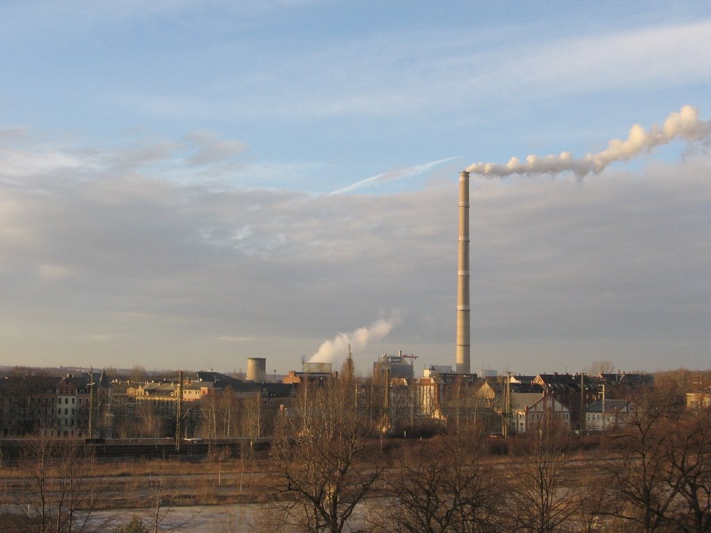 Heizkraftwerk mit 307 m hohem Schornstein