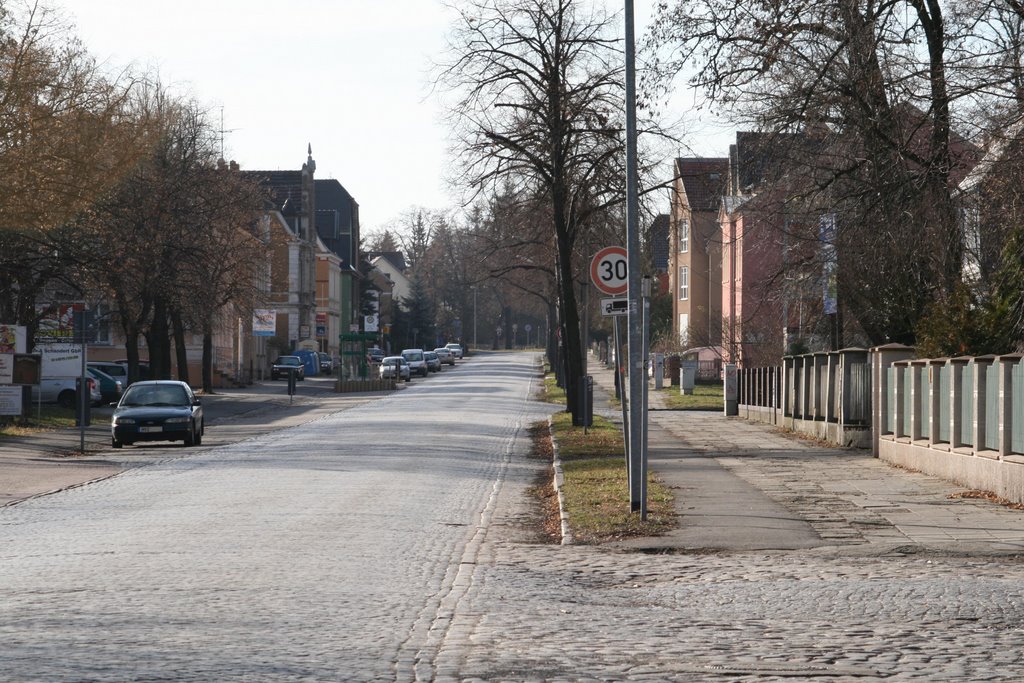 > Dresdener Straße