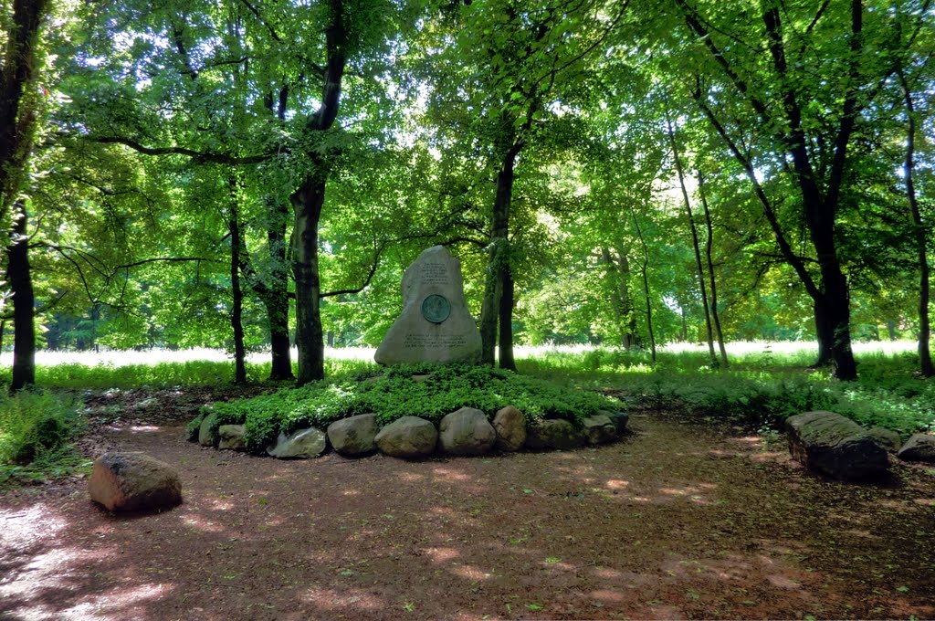 Schillerstein im Klemmberg Park Weißenfels