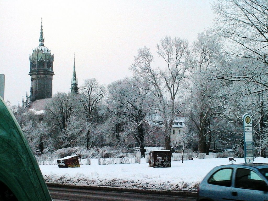 Schlosskirche vom Elbbahnhof im Winter