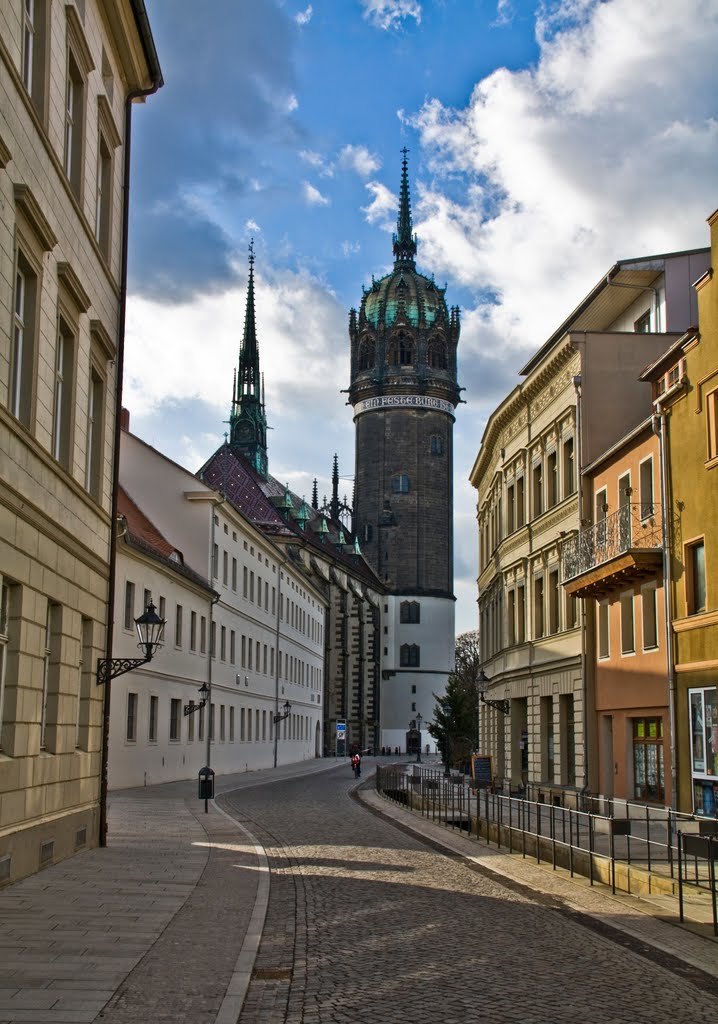 Schloßstraße mit Blick in Richtung Schloßkirche