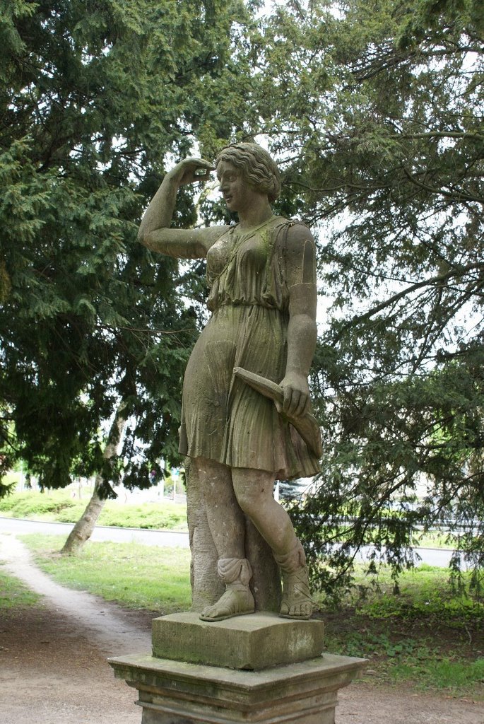 Bogenschützin im Georgengarten Dessau