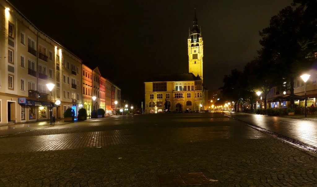 Nächtlicher Marktplatz in Dessau