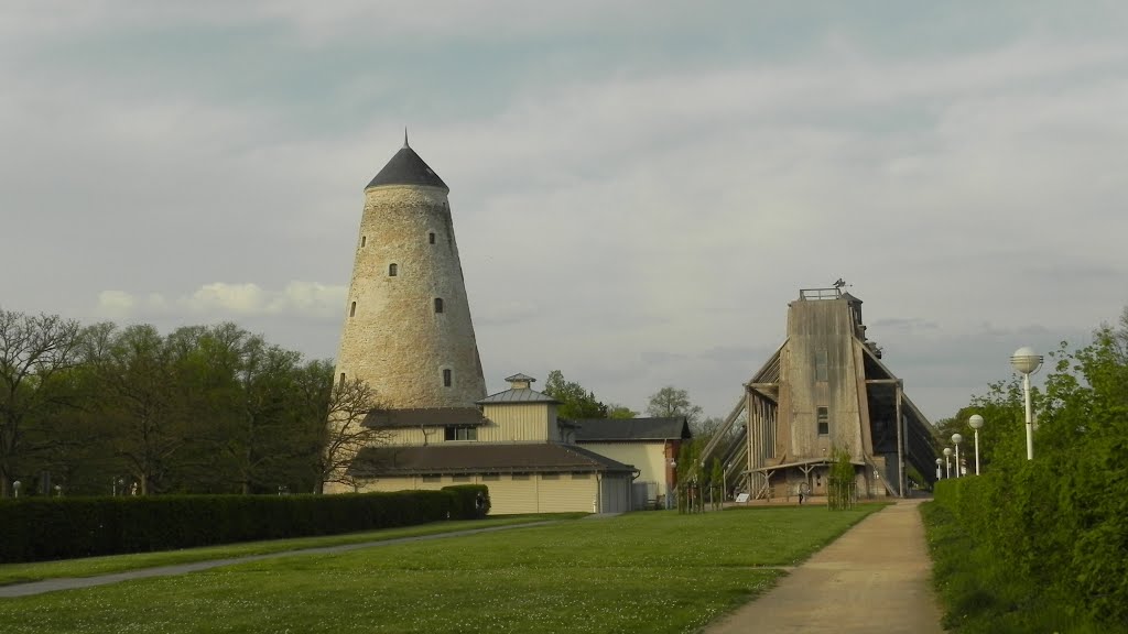 Gradierwerk und Soleturm Bad Salzelmen, April 2014