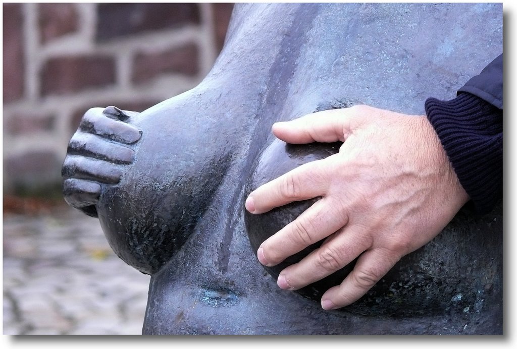 Eine Hand zu viel oder zu wenig? / One hand too much or too little?
