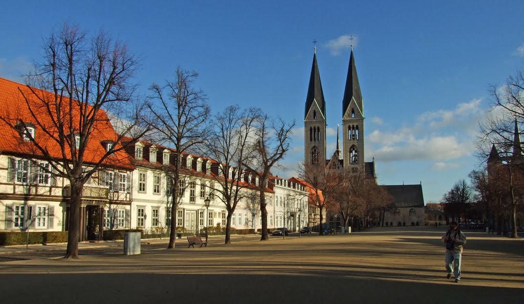 Halberstadt, Domplatz mit Dom St. Stephanus und Sixtus
