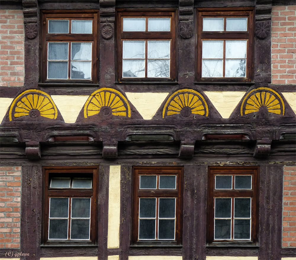 Fachwerk mit Fächerrosetten, ca 1560