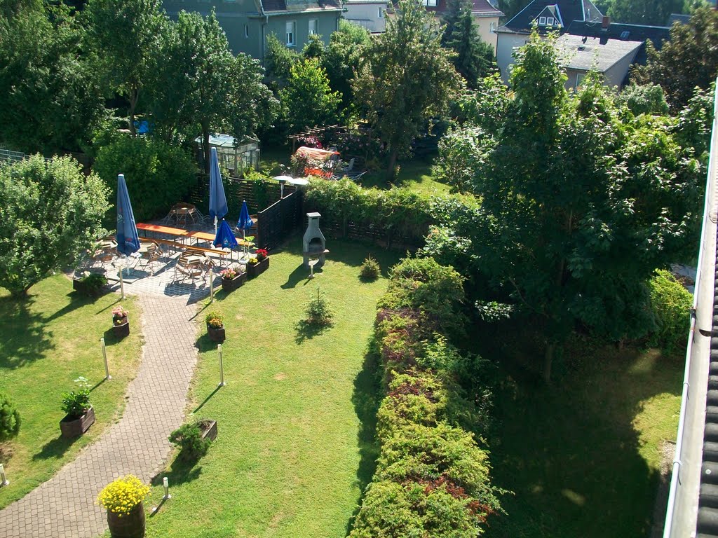 Blick in den Garten des Hotels "Altenburger Hof"