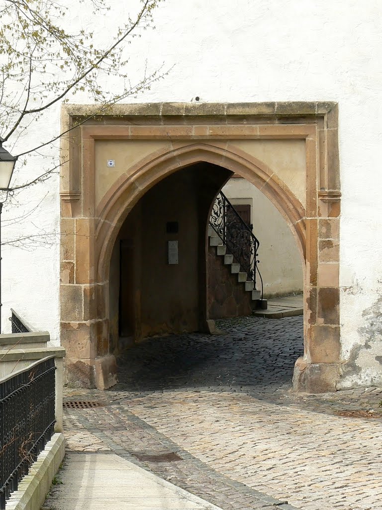 Schloss Altenburg  - Das Äußere Torhaus aus dem frühen 15. Jh. diente einst der Verteidigung