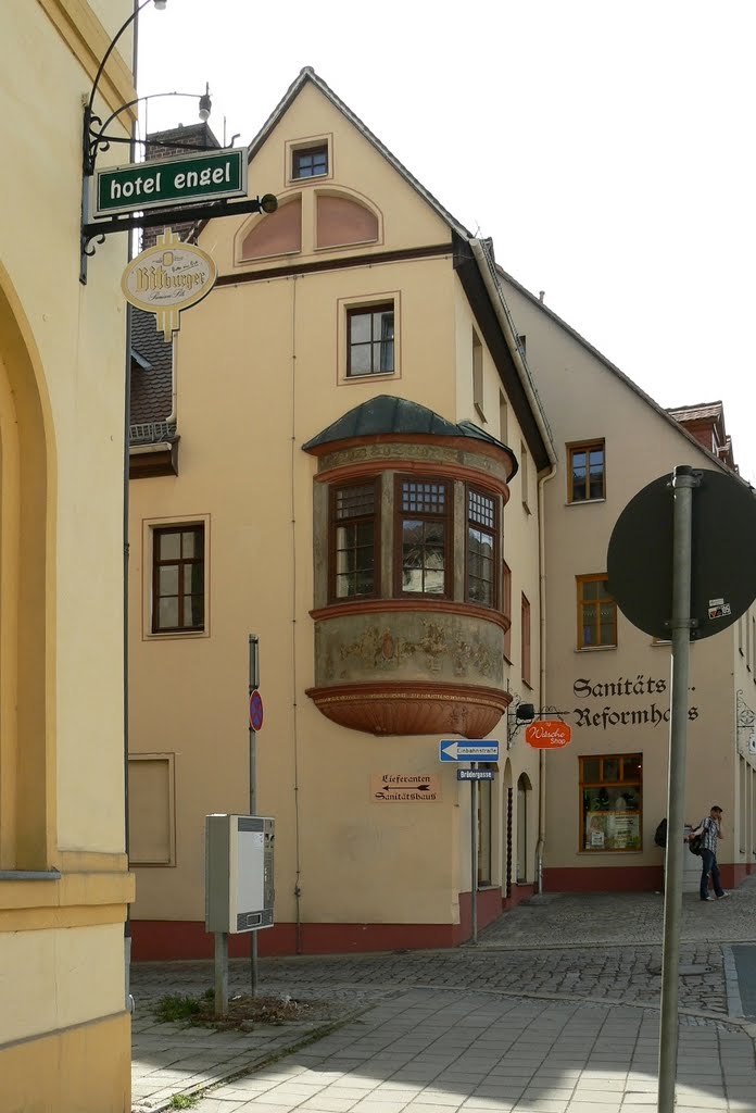 Altenburg - Blick am Hotel Engel vorbei auf das Sanitäts- und Reformhaus mit Eckerker