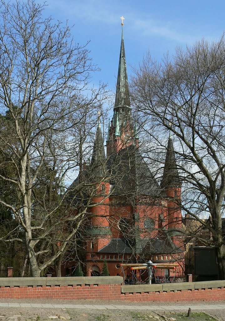 Altenburg - Blick auf die 7.5.1905 geweihte Brüderkirche vom Johannisgraben aus