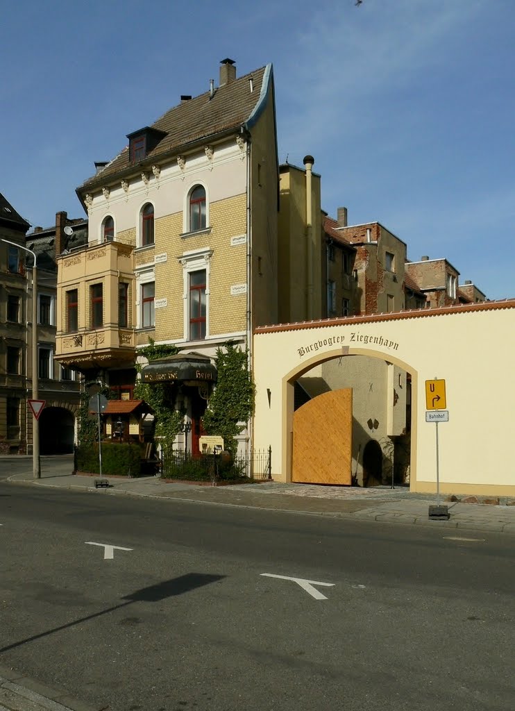Altenburg - Blick auf das Erlebnisrestaurant und Hotel "Wettiner Hof" mit rustikaler Lutherstube