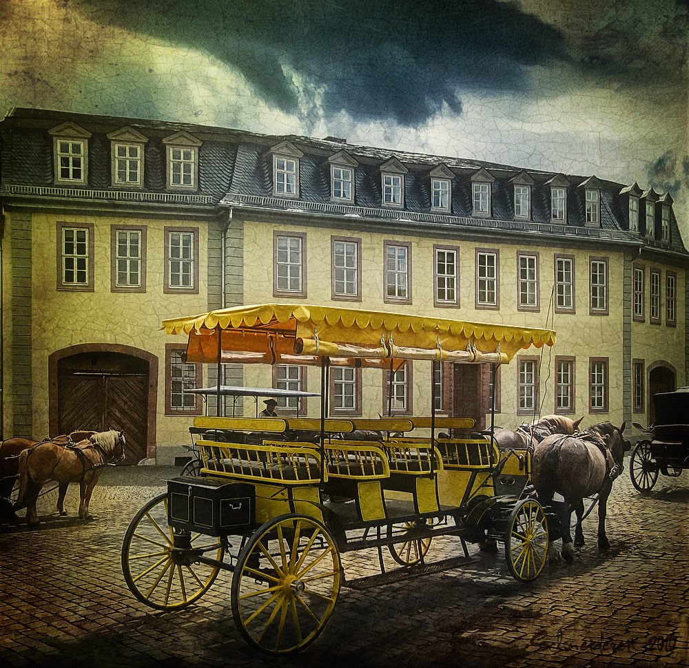 Goethes Home-----------This Citizens House was built in 1709 in the Baroque style. Goethe lived there from 1782 to 1789 as a tenant, then from 1792 to 1832 as the owner. -