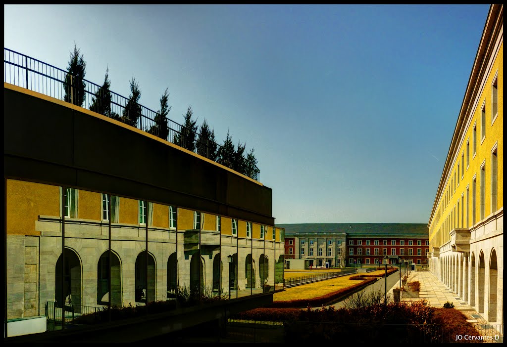 Hinter dem Weimarer Atrium