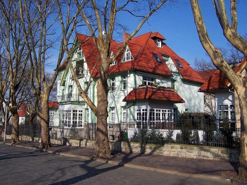 Maxim-Gorki-Str.