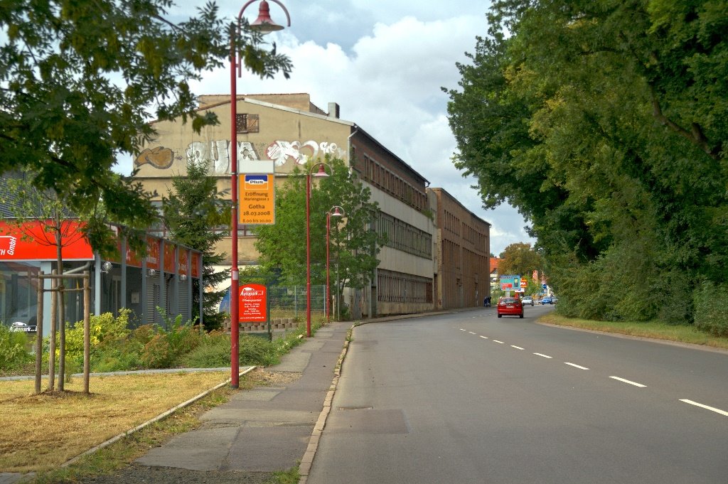 ehemalig VEB Schuhfabrik "Paul Schäfer", dahinter VEB Öl- und Fettwerk
