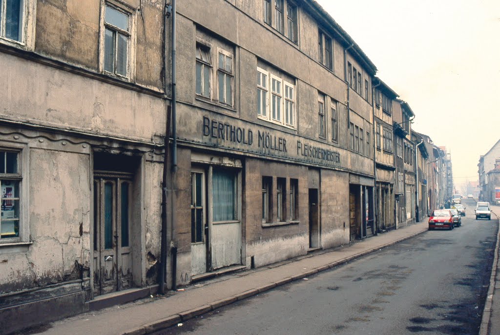 Gotha; Mönchelsstraße in traurigem Zustand (TR)