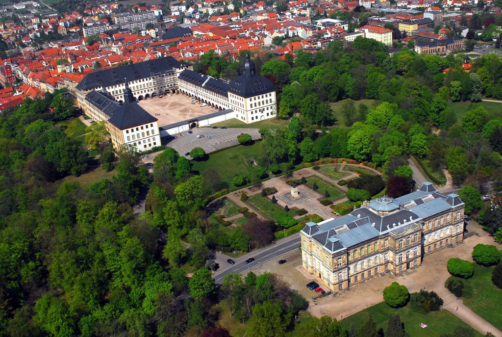 Schloss Friedenstein und Museum der Natur aus der Luft