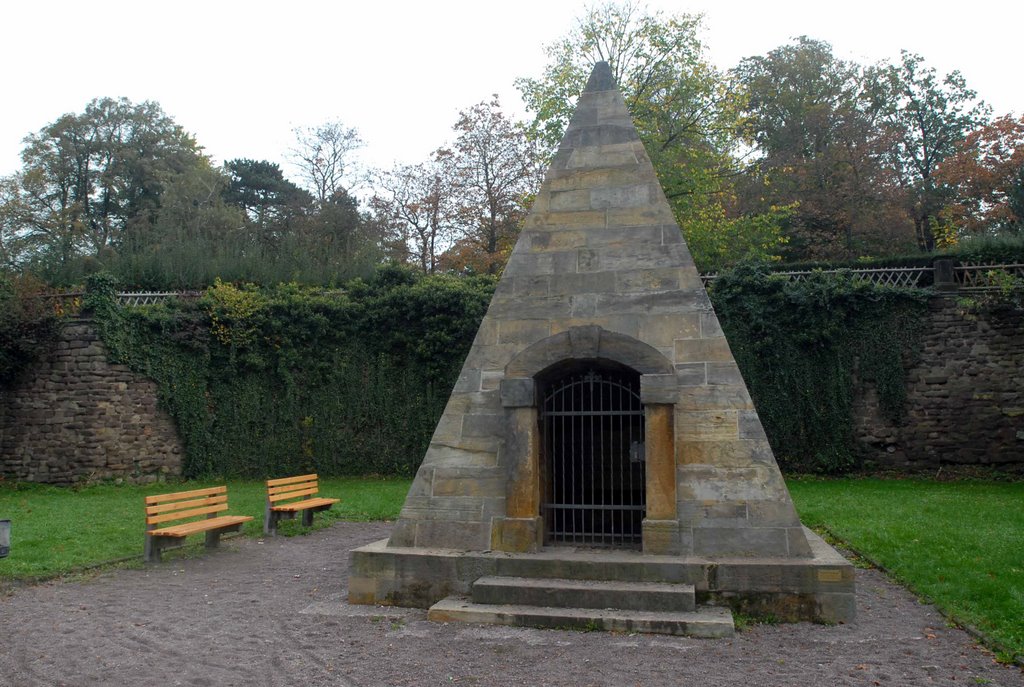 Studnitz-Pyramide