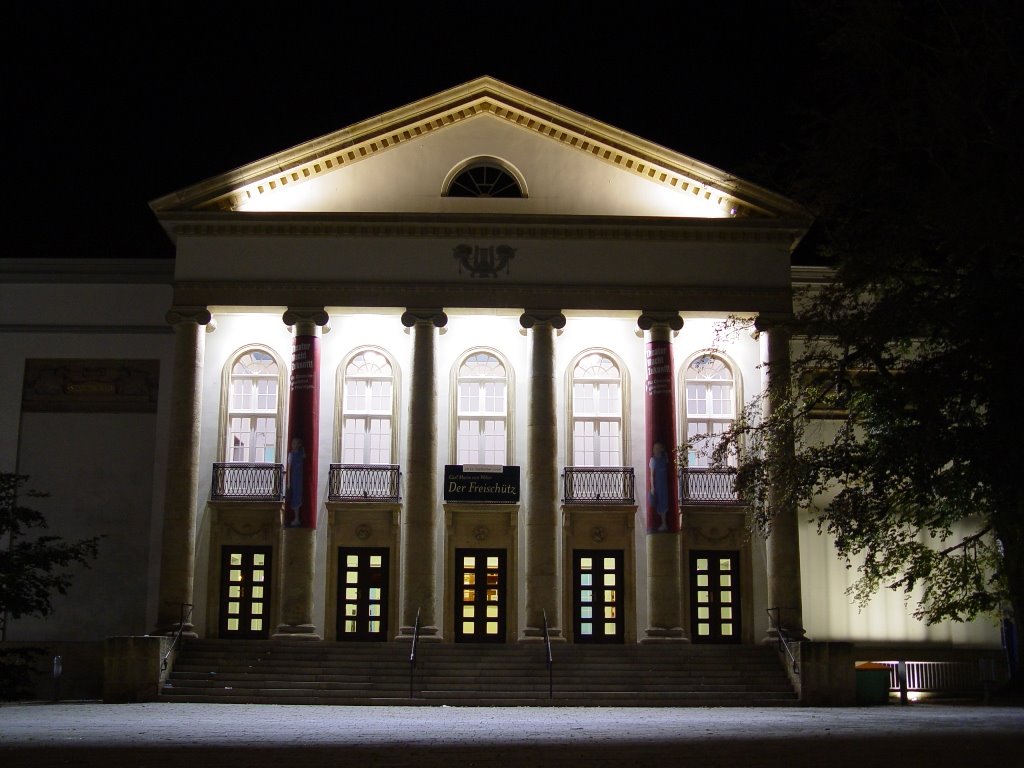 Nordhausen - Theater von vorn