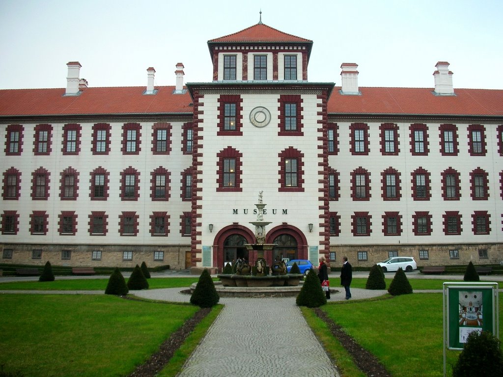 Schloss Elisabethenburg in Meiningen, Hauptflügel