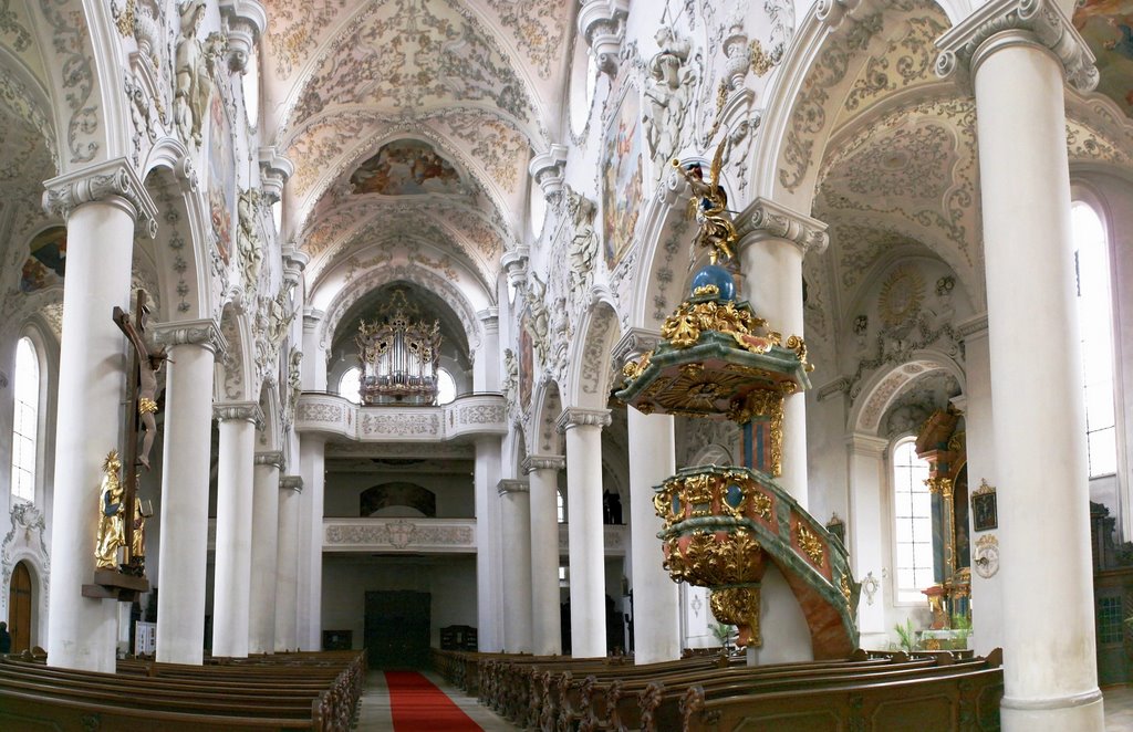 Amberg; Kirche St. Georg. Orgel und Kanzel. © byUdoSm.the2nd