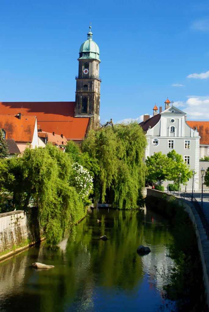 Weiden an der Vils und Basilika St. Martin. (Willows on the Vils (river) and St. Martin church.)