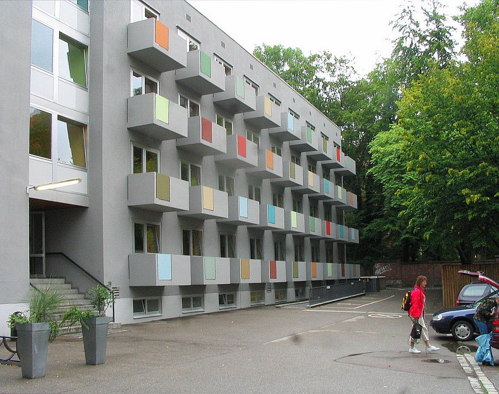 freevision  >>Youthhotel Augsburg backside<<