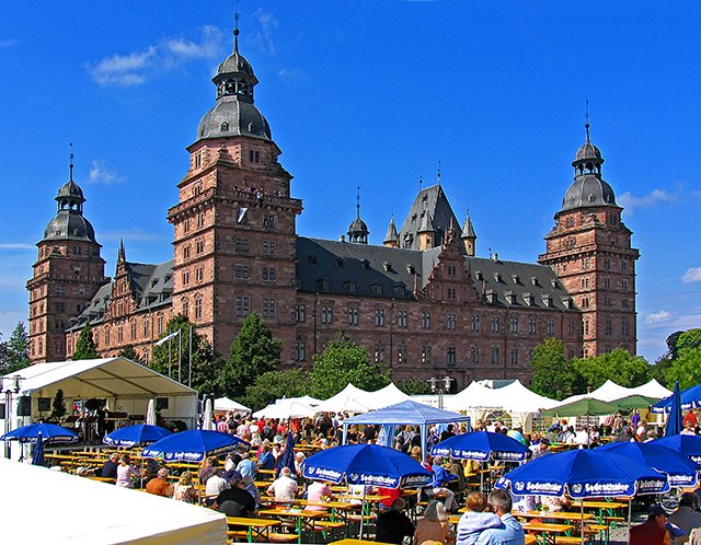 Schloss in August