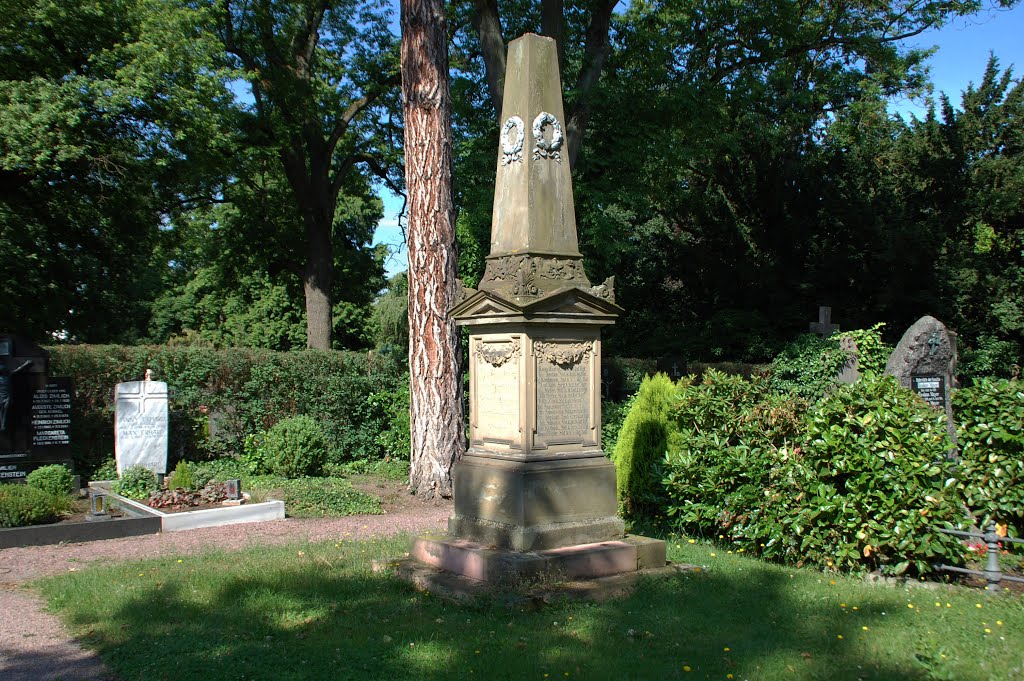 Aschaffenburg - Altstadtfriedhof Österreicher Denkmal  "Deutsche Krieg 1866"